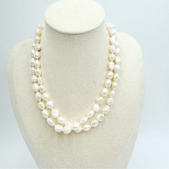 Vintage Elegant Genuine White Pearl Necklace - Picture 1 of 6